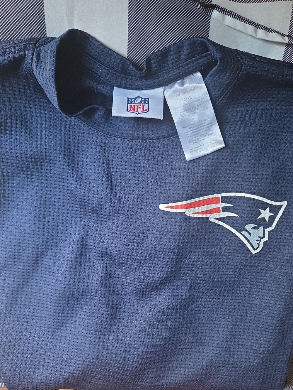 NFL New England Patriots Navy Crewneck Sweater with Team Logo